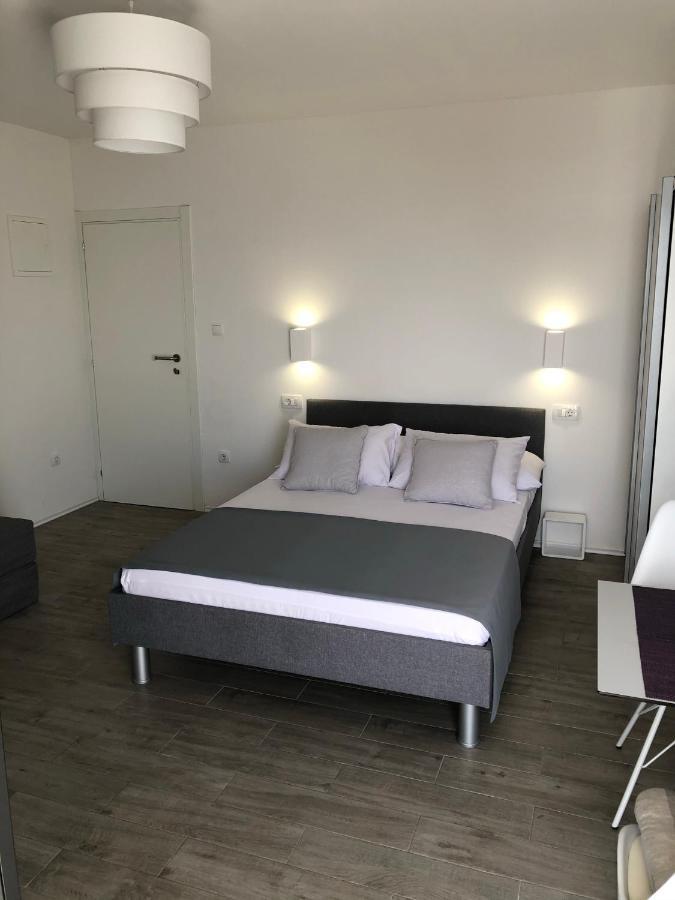 Apartmani Milka I Jozo Omiš Exteriör bild