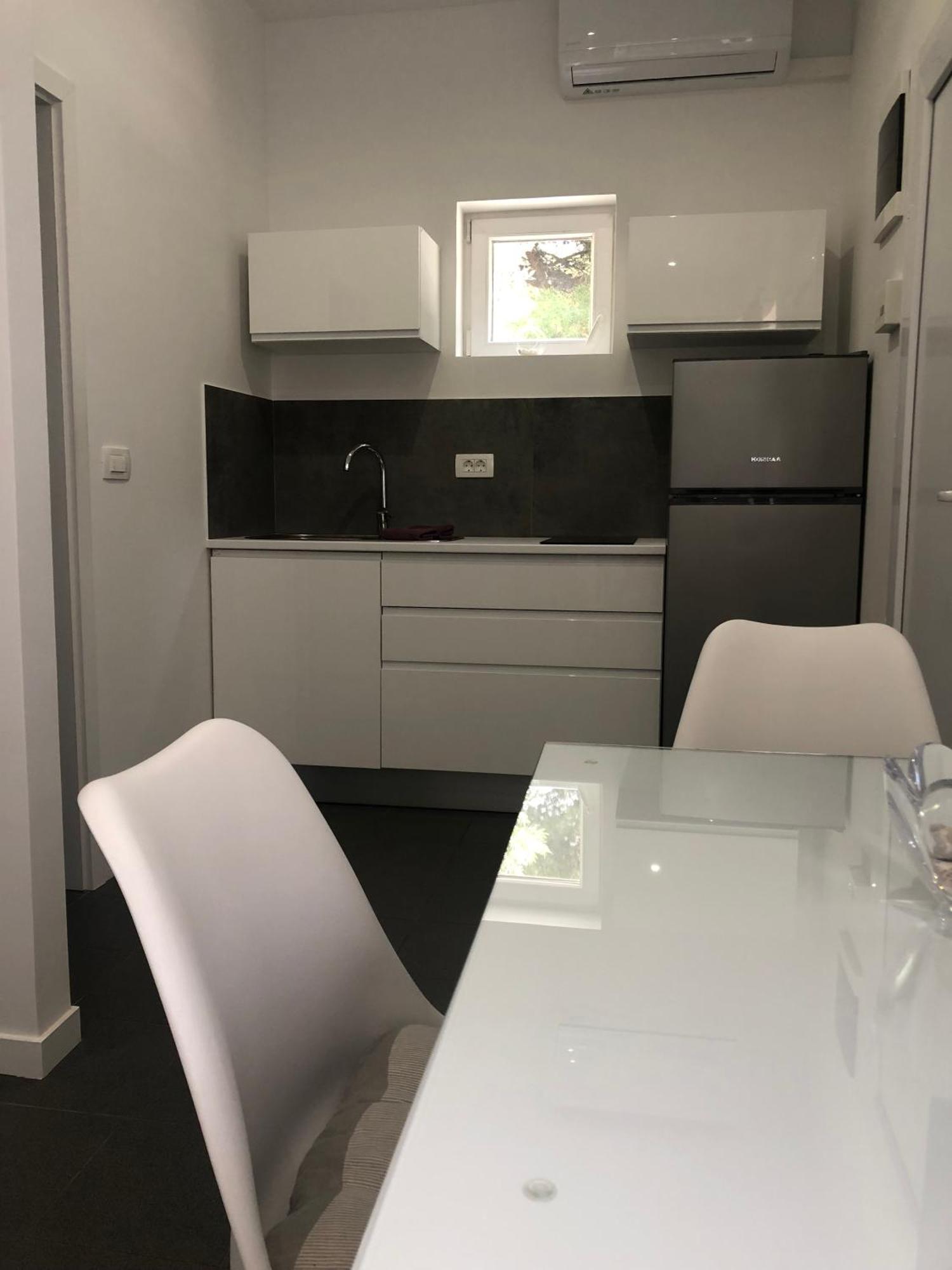 Apartmani Milka I Jozo Omiš Exteriör bild